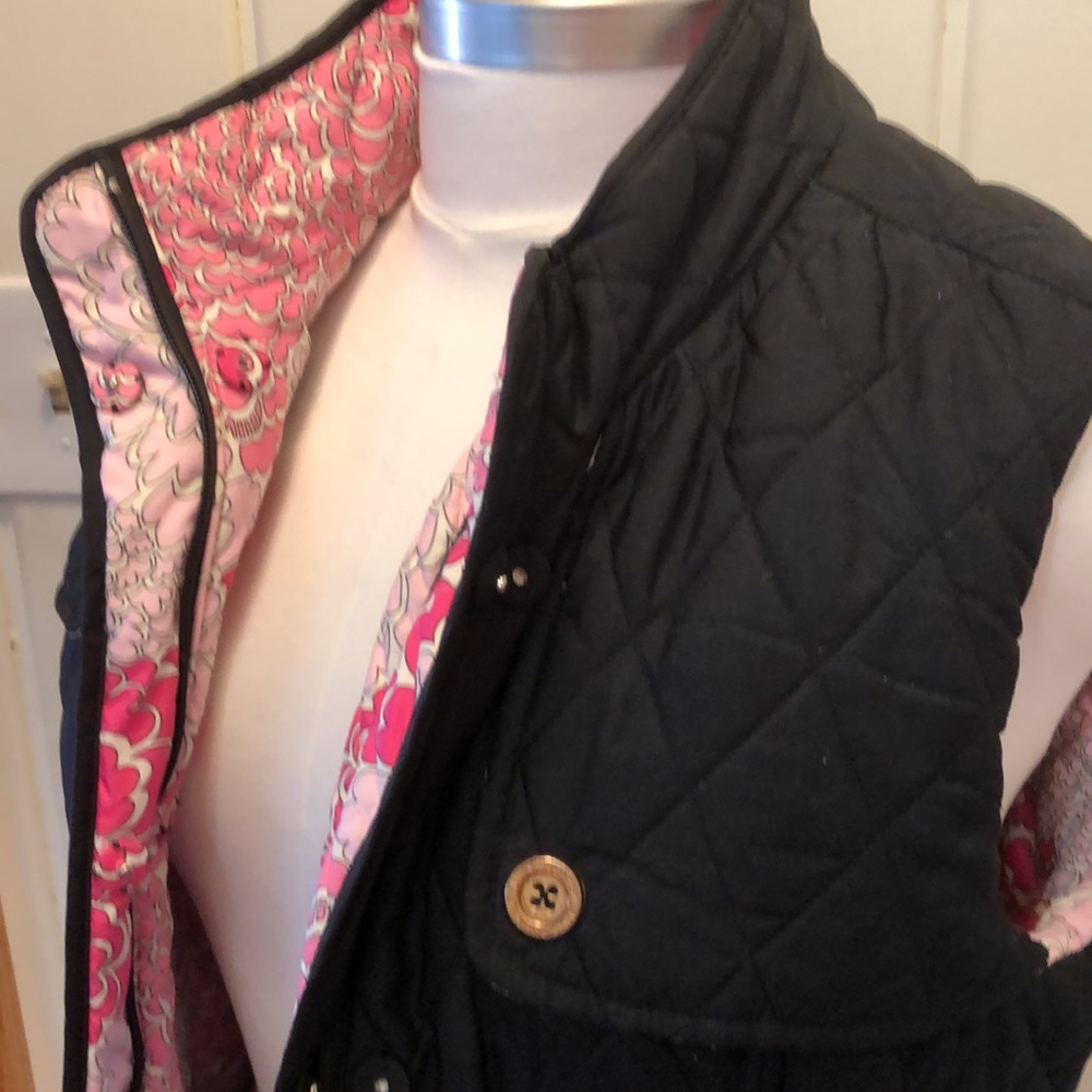 Lilly Pulitzer Double sided Puffer Vest - Picture 9 of 10